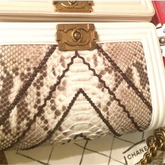 RARE PYTHON CHANEL LE BOY BAG - Picture 3 of 16